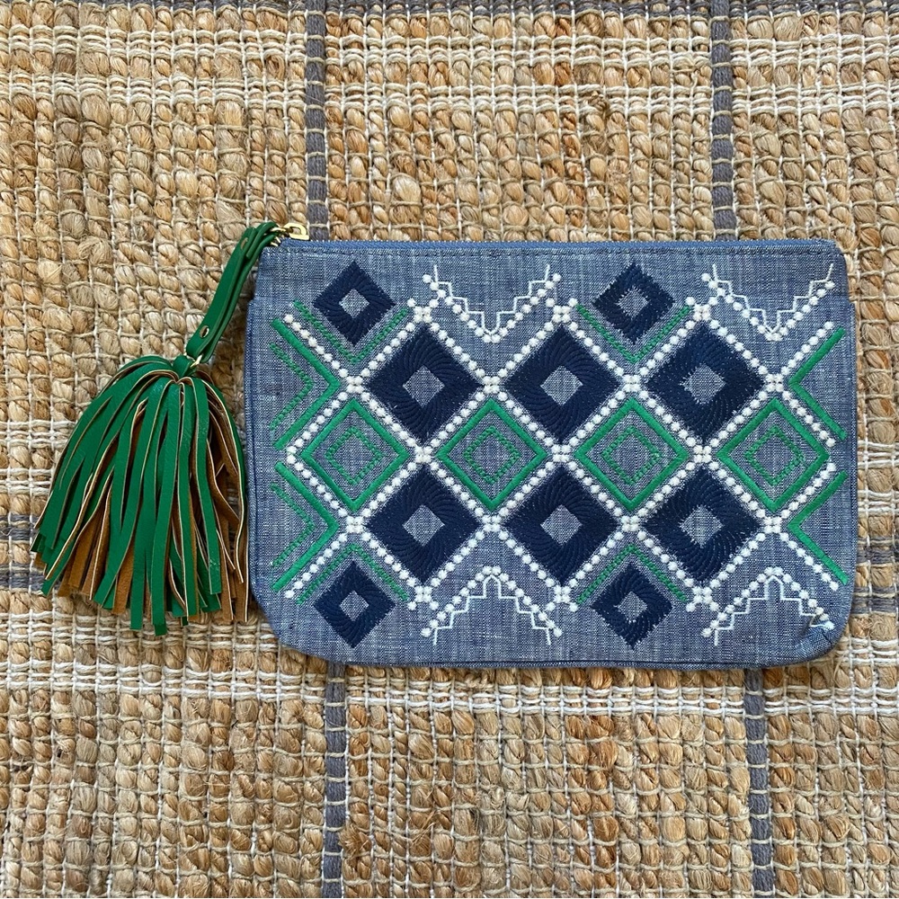 Merona Target Wristlet/Clutch Blue Green Embroidered Tassel Linen‎ Faux Leather